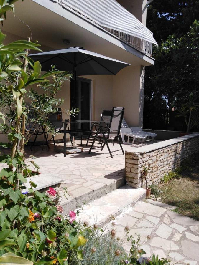 Apartment Pletikos Premantura Exterior photo